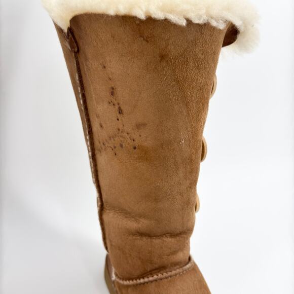 UGG Bailey Button Triplet II Boots Chestnut Suede Shearling Lined Womens Size 6 - Picture 8 of 12